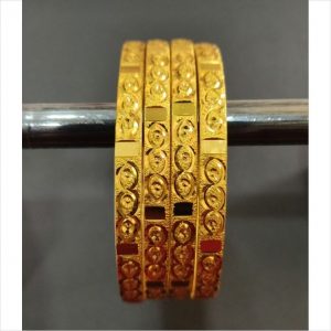 Shobhana Golden Metal Bangles 4 Pcs Set - Size: 2/6